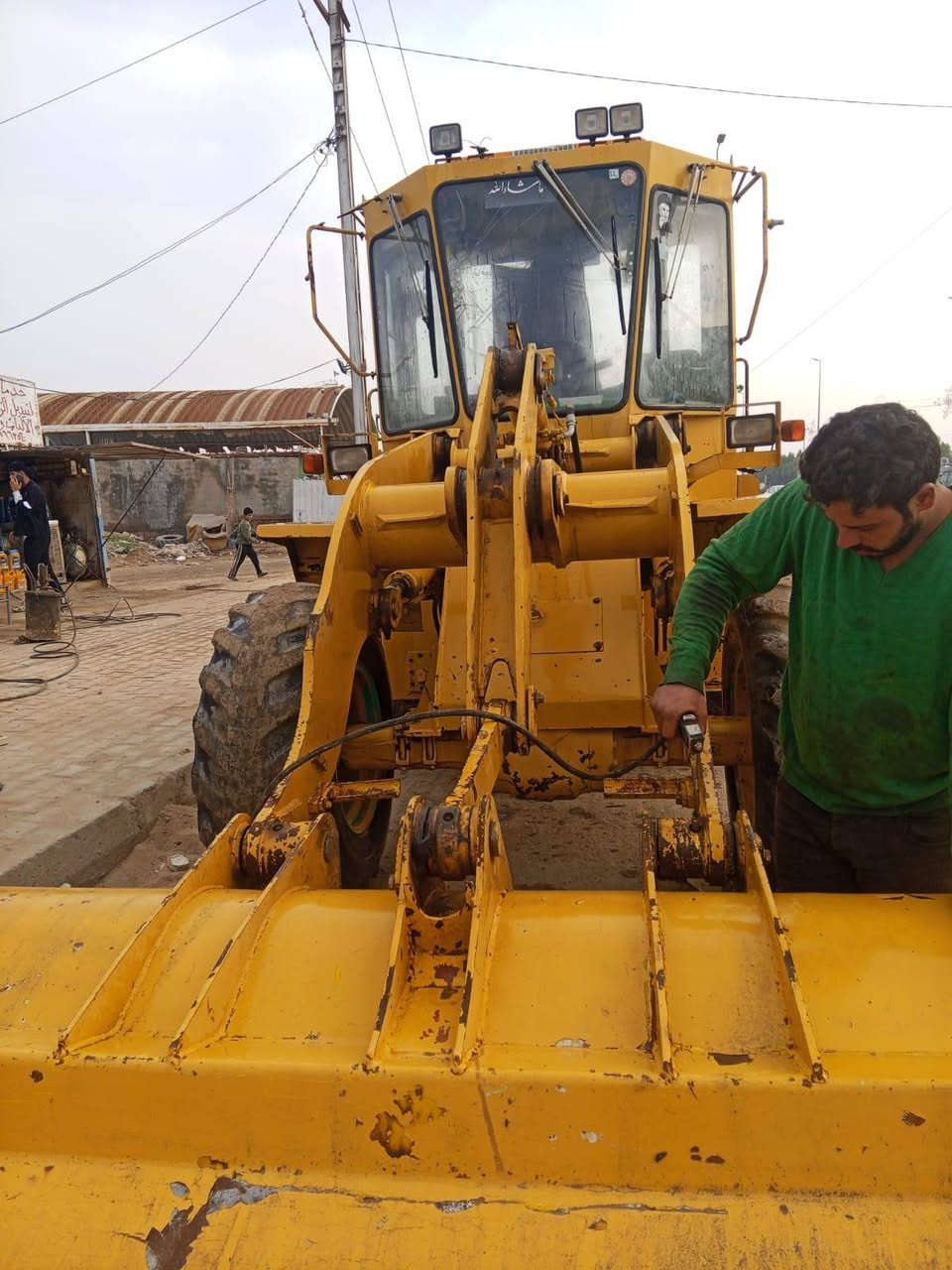 سلام عليكم.   شفل كاوسكي حجم ٥٠ سته ستندر دخول جديد مكينه مكفوله كفاله عامه حالين تشتغل بل ديوانيه بشركه شهريته اربع ملاين او نص ***********
