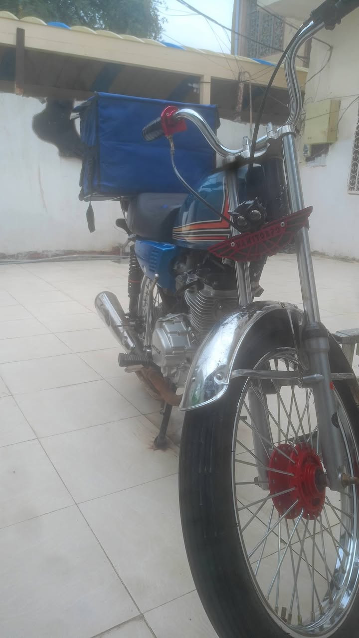 دراجة ايراني حربي للبيع تعمير 25مكينه انتنس السعر 500وبيه مجال بسيط مكاني بغداد بوب الشام ***********
