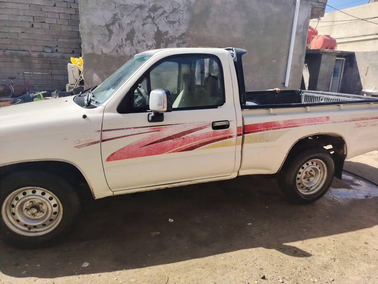 سلام عليكم سياره البيع موديل 2001 سياره جاهزه مال جناي  مكفوله محرك صبغ اكسن كير وبيها شويه ضربه بلجاملغ  رقم دولي سنويه بعدها مانافذه سعر 88  مكان سياره البصره  الاستفسار على رقم //***********//
