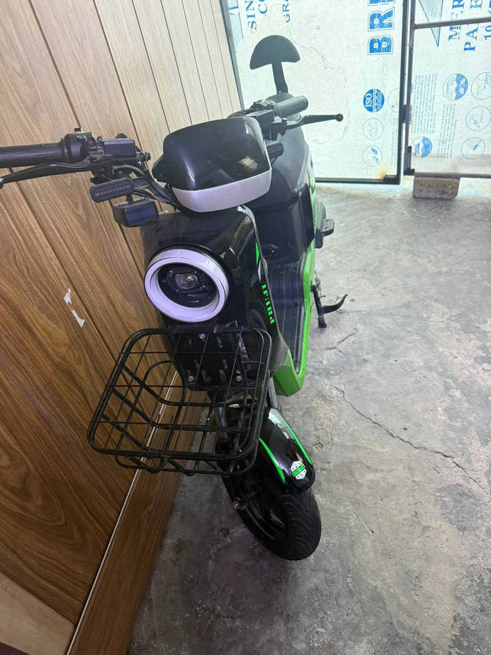 السعر 400 عنوان بغداد وبيها مجال***********
