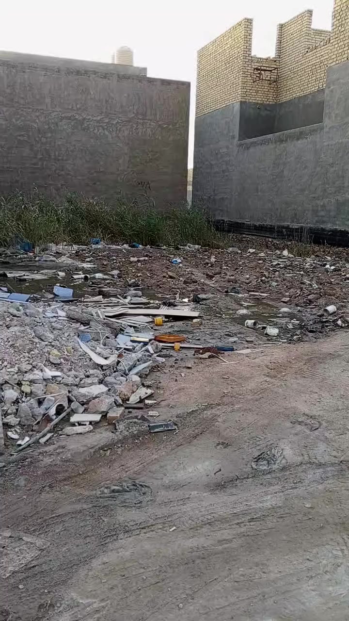 إعلان 📢 
قطعة للبيع مساحة 200م في منطقة ام العصافير 
قريبة على شارع المجسر الاستداره الثانية 
ثالث عقار من شارع الخدمي 
السعر 67 وبيها مجال قليل 
للاستفسار ☎️ *********** واتساب 📞
