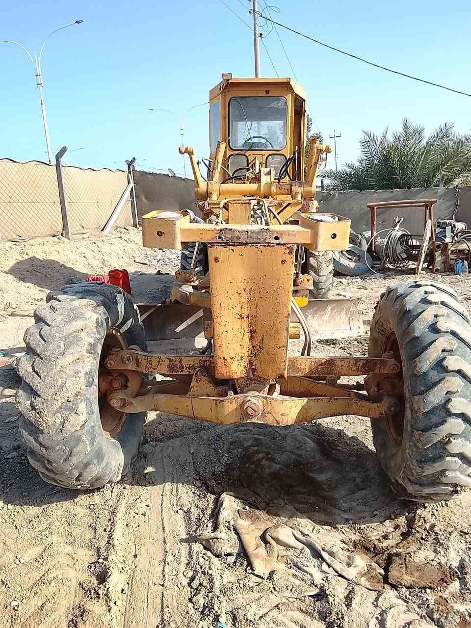 مستبوشي. 82  رقم الماني مداور ثاني يوم.  مكينه شغاله.
كير شغال نقصه عيار كلج 
تخم تاير
سجينه جديدة 
12 مليون وبيه مجال حك الجيه. 
مكانه السماوة.  مقابيل المعارض
***********
