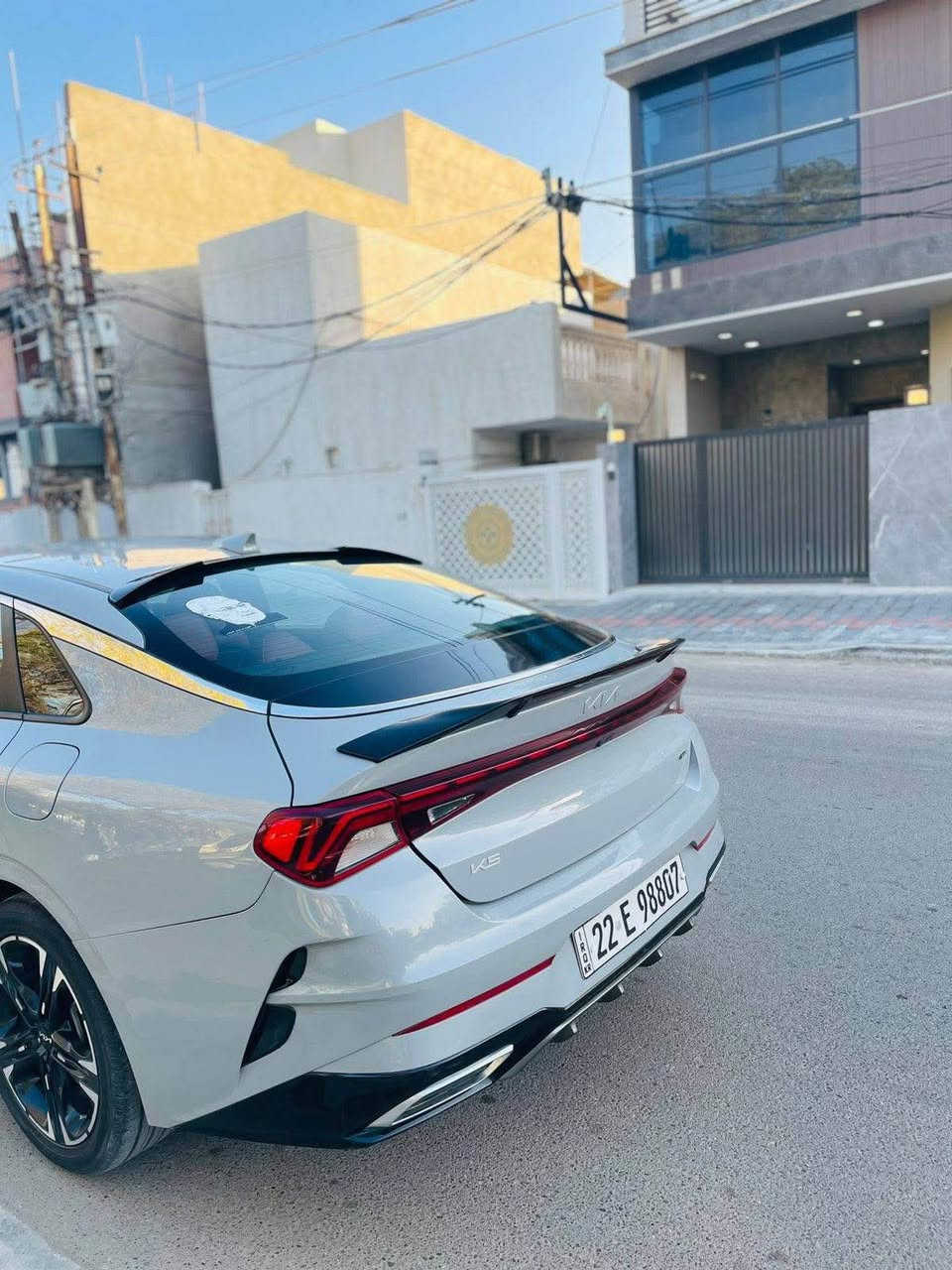 للبيع
موديل 2023
Kia K5 gt -line 

ماشيه 48 الف 

مواصفات السياره : 

1- بصمه أبواب و تشغيل عن بعد 

2- كشن ألسائق كهرباء 

3- شاشه كبيره 

4- لد نهاري 

5- ويل كب 18 

6- شاشه عرض أعطال بالدشبول 

7- كروز سرعه ذكي ( مثبت سرعه) 

8- كشنات تدفئة 

9- سايد بريك كهربائي 

10- GPS 

11- صندوق كهرباء 

12- قيادة ذاتيه 

13- شاحن واير ليس 

14- تحديد مسار 

15- مخارج شحن امامي و خلفي 2 

16- فور ويل ( دفع رباعي) 

17- جام اوتو السائق 

18- مانع أنزلاق 

19- كامره دواره 

20- حجم ألمحرك 1600 توربو 

(حادث ألسياره والسونار موجود بالصور رقم اربيل هزه جديده تريد تحويل او وكاله سعر السياره 165 للأستفسار *********** بغداد, العراق
