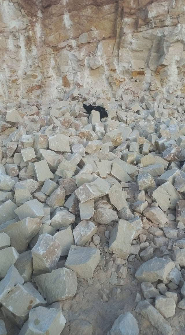 سلام عليكم حجر درجه اولى
رمل  وحصو 
جص الرمادي درجه اولى
جلمود
بسعار مناسبه 

و‭٠٧٧٤ ٨١٠ ٩٨٤٢‬
