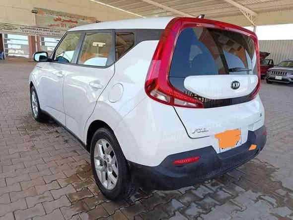 السلام عليكم كيا صول 2021 لون ابيض وارد امريكي محرك 2000 فئة s للبيع السعر 121 ورقة رقم صاحب السيارة ‏‏‪***********‬‏ أبو ليث. صور الحادث بالمنشور

