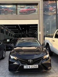 تيوتا كامري 2023 SE plus فول 1/1 فتحة سقف_حساسات ورادارت 360درجة_كشن ك...