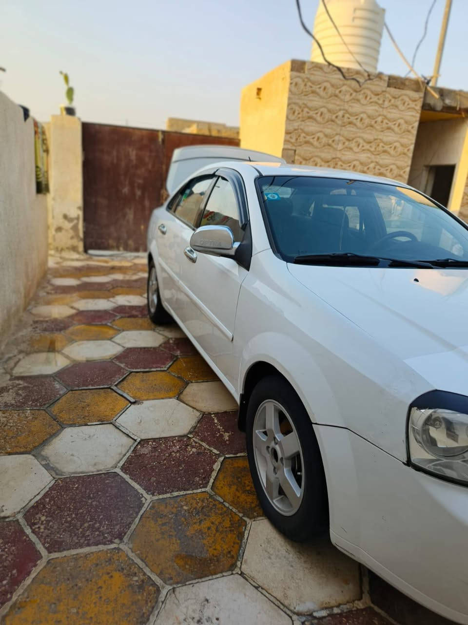 السلام عليكم اوبترا للبيع فقط بدون مراوس 2010 اوتماتيك رقم ذي قار دولي هزه جديده تخم تاير حداديه تبريد مكينه كير جدد سياره جاهزه ترايك للبصره شرط   والسونار موجود بالمنشور السعر 73 وبيها مجال حق الجيه المكان ذي قار قضاء الشطره 
***********
