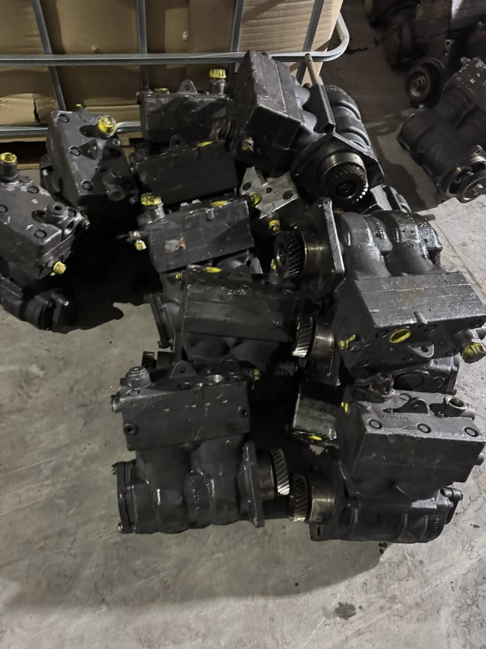 الان موجود پم هواء اكسور جديد اصلي شركه 
الكميه محدوده 
العنوان اربيل صناعه الشمالي 
كراج. محمد حجي سمير كركوكي 
للاستفسار اتصل على الرقم 
009647503130750
009647701326202

Now available: Brand new, original Exor air pumps.
Limited quantity.
Address: Erbil, North Industrial Area, Garage of Mohammed Haji Samir Kirkuki.
For inquiries, please call:
009647503130750
009647701326202
