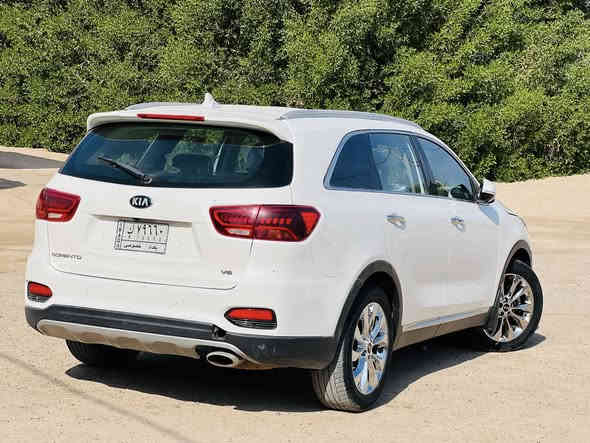 السلام عليكم 
سورنتو 2020 وارد خليجي 
رقم بغداد محرك 6 سلندر 3600 ممتاز 
7راكب 
فول مواصفات الاخير ما عدا البانوراما
 بصمه تشغيل عن بعد كاميرا خلفيه كشنات كهرباء جنطه شفط كهرباء ثلاث قطع تبريد 
شاير بالمري مري شفط اشاره ترحيب بلبيبان
لايت ثلجي 
حداديه وكير جديد وممتاز سياره حلوه جاهـزه منقصه شي
ماشيه 58
ضررها تجيه خفيفه بدون شواصي وبدون ضربه عابره ومصبوغه عام اثر تطبيق الون 
سعرها 185
 الاستفسار على هذا الرقم //‭0783 571 8631‬
