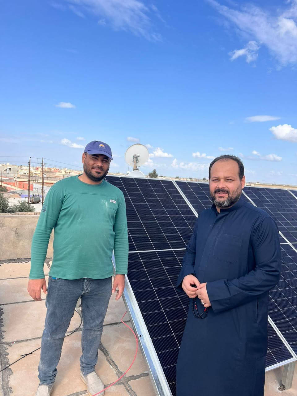 نور بيتك مع مكتب المهندس للطاقة الشمسية بمنضومات ذات جودةوبالتقسيط المريح
على بركة  الله تم تجهيز وتنصيب #منضومة #طاقة_شمسية اليوم بتاريخ ٢٠٢٦/٣/١٦ وبواقع 
16 امبير نهاري و 15 امبير ليلي لمدة 4 ساعات متواصلة في #قضاء #الشرقاط #قرية_شكر   لمنزل الصديق 
(يونس جرجيس) 
مكونات المنضومة

١. الواح  حجم 600 واط 16 باسبار ذات وجهين وذات جوده وكفائة عاليه وبضمان 10 سنه عدد (8)

٢. انفيرتر  فليستي بقدرة (6 كيلو واط ٤٨ فولت DC) بضمان ١ سنه وبعمر افتراضي 4 سنوات 

٣. بطارية ليثيوم فوسفات الحديد عدد (1)
  بضمان ٥ سنوات وبعمر افتراضي ١٠ سنوات 

٤. بورد سيطرة متكامل يوفر نضام حماية لمكونات المنضومة
٥- #تتوفر_لدينا_منضومات_بالتقسيط_المريح_ولمدة_١٨_شهر #لحاملي_بطاقة_ماستر_كارد_الرافدين 
للحجز والاستفسار الاتصال على الارقام التالية

***********
***********
