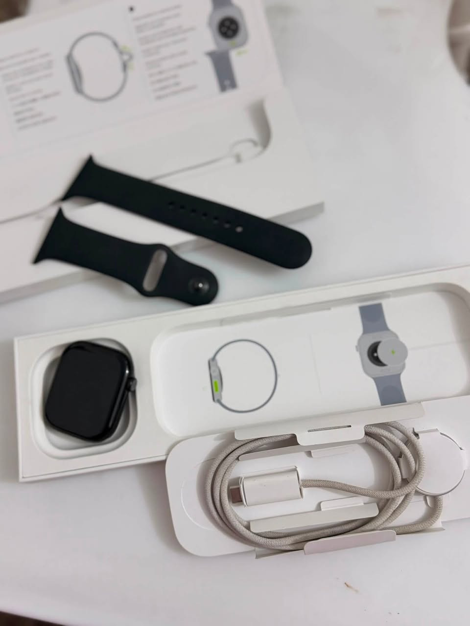 السلام عليكم متوفر ساعة ابل
Apple Watch Series10 46mm Black 

مع العلبة الأصلية والشاحنة الأصلية ومستعملة لمرات قليلة 

السعر 350 نهايتها 

المكان بحي اور

***********
