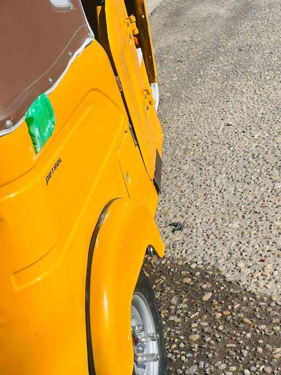 السلام عليكم تكتك مديل 22 رقم عامره حالين بل بصره سعر 7800 مجالهه بسيط كلش ***********
