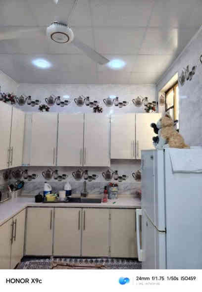 دار للبيع 100متر بالاسكان العسكري بناء حديث على ساحه مطلوب لاسكان 45والصاحب البيت 120وبي مجال ***********
