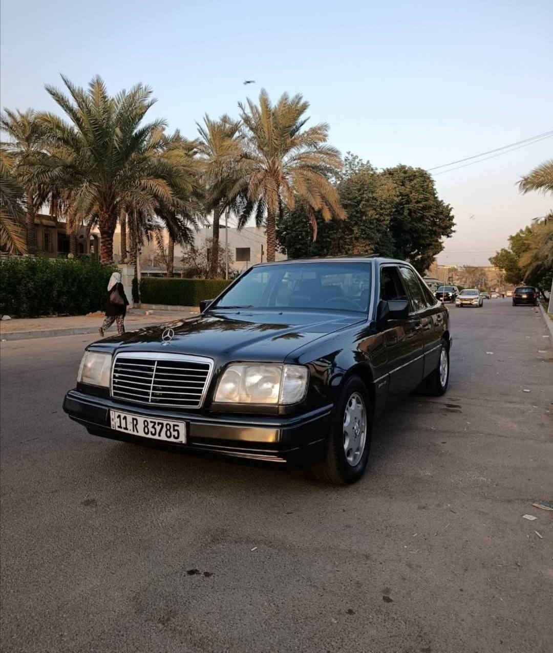 مارسدس دب 300 موديل 90
_مكينة وكير بلاد 300 قبق اسود 

_كشنات كهرباء 

_تدفأة تبريد

_صبغ عام بدون ضرر

سيارة جاهزة من الدعامية للدعامية

رقم بغداد بأسمي 

سنوية وهزة جديدة 

مكانها بغداد الشعلة

السعر 68$ 

***********

***********
