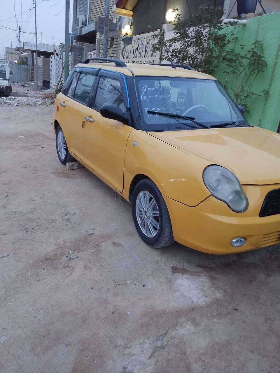 سلام عليكم سياره ليفان موديل 12السياره جاهزه كير مكينه حداديه  بيع او مراوس السعر خاص البيع مستعجل ***********
