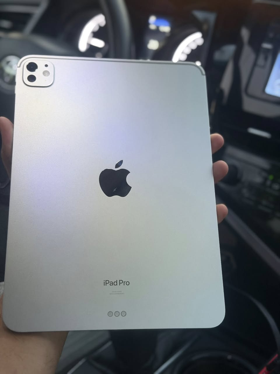 ايباد 11 برو موديل 24
M4 ذاكره 256 
بطاريه 87 ب885 الف 
عنوان بغداد شعله او غزاليه 
للاتصال *********** 📞 
نضافه 100/100
