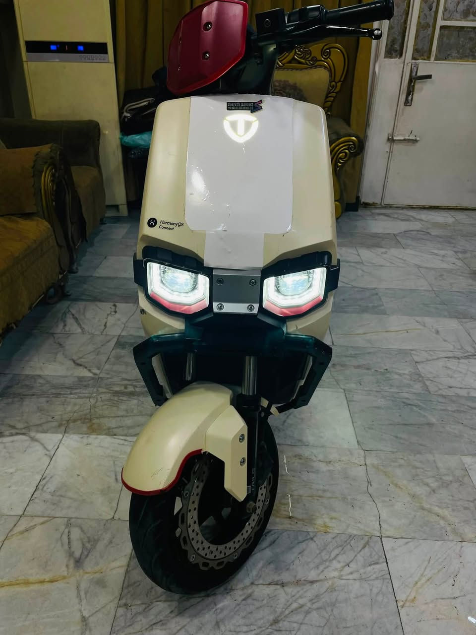 سلام عليكم 
دراجه وحش الكون للبيع
6 بطاريات 38 امبير 
ملف 2000W
نضام بارك P
بريك ABS امامي خلفي 
بصمه سويج 
اطفاء وتشغل مـہטּ التلفون 
السعر 725 وبيها مجال
المكان بغداد الجديده 
للاستفسار  ***********
