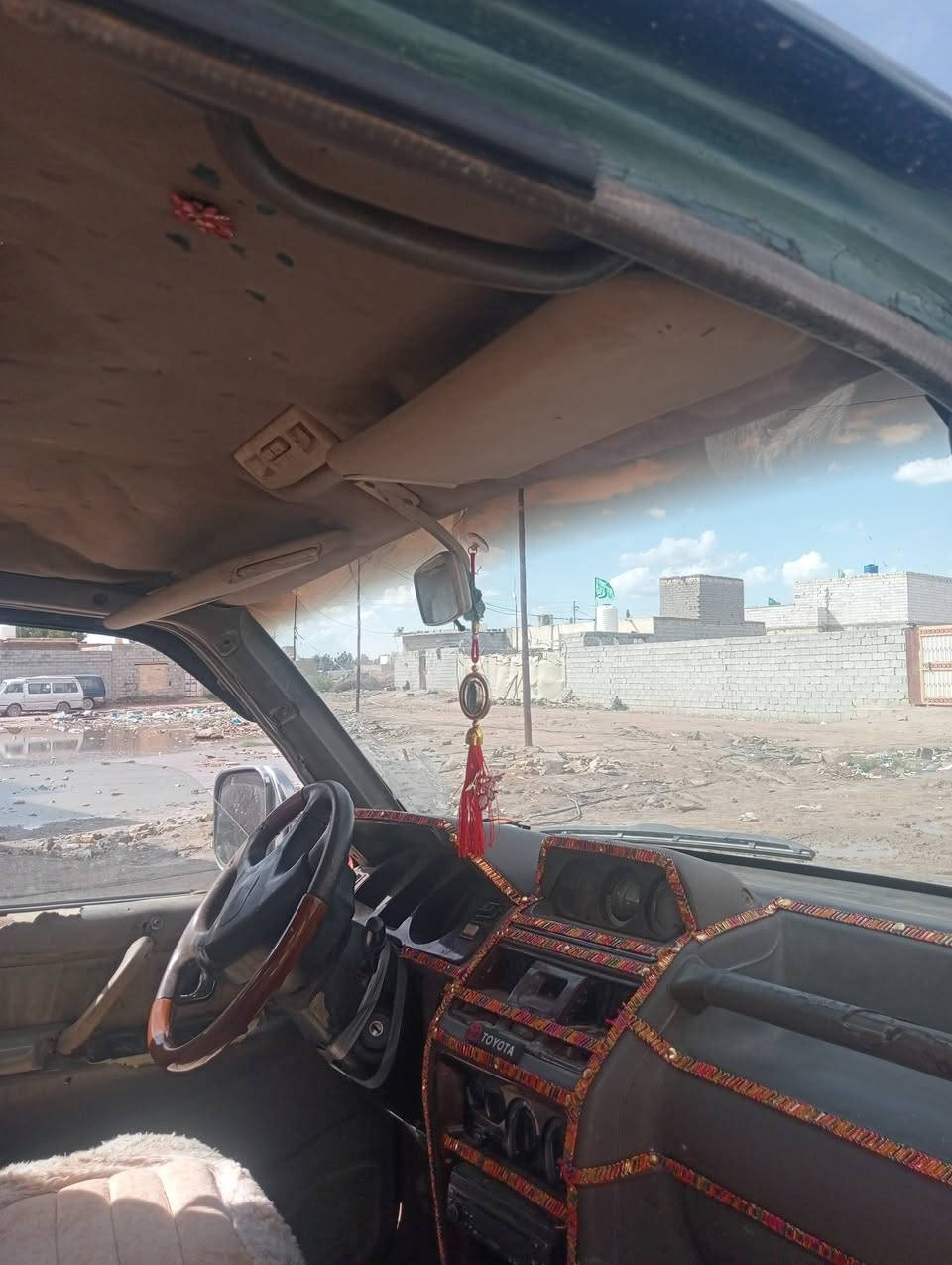 سلام عليكم باجيرو موديل 2000. سنويه 2026. محور كير عادي عنوان ناصرية سعر 37. رقم الهاتف. ***********
