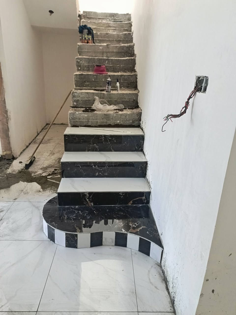 خلفه سيراميك مرمر بورسلاين ارضي جداري شغل ليزر درجه اولى بماده واسمنت عمل شلالات حدائق ونافورات  مغلسل بورسلاين حسب قياس عمل واجهات فوم وتطعيم بحجر وسيراميك رقم هاتف *********** بيه وات ساب
