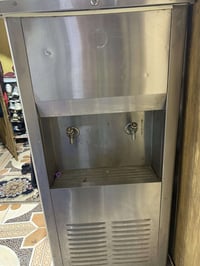 براد ماء ماركه الحساوي حنفيتين شغال للبيع ١٥٠  07717839614