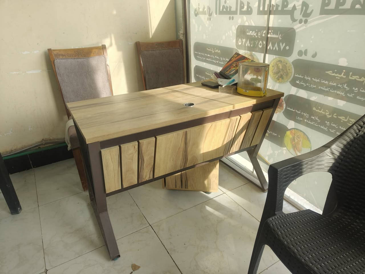 غراض مطعم للبيع
تنور مندي 
حمايه بخاريه غازيه سعة 5 بلانك 
فرن بيتزا 
ميز تزكام 
بلانكات عدد 10
ميز دخل 
المكان ناصريه قضاء الشطره 
***********
