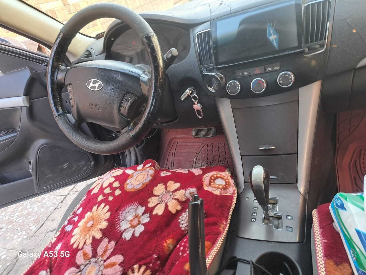 السلام عليكم ...
للبيع سوناتا موديل ٢٠٠٨ محدث ٢٠٠٩ الشكل المقدس ( غاز - بنزين )
- اللون أسود
- رقم أربيل .. السنويه ساقطة ٢٠٢٥ .
- وارد كوري 
- محرك ٢٠٠٠ دوش مبدل على إيدي 
- التبريد ' تدفئة  جيد جدا" أيضا" مبدل على إيدي 
- شاشه ديجيتل 
- كاميرا خلفية 
- مري شفط ام الإشاره 
- الحدادية جيدة 
- ويل كب والتايرات جيدة 
- سنتر لوك 
- ضربتها الجاملغ الخلفي جهة السائق معدل   
   ومصبوغ 
- بيها جراد قليل بالجاملغ الأمامي والبنيد
- الكير مبدله على إيدي وبيه فطر صغير وملحوم
- شادلها منظومة غاز على إيدي 
- السعر (٧٥$) وبيها مجال للشراي 
- المداور وتبديل السنويه على الشاري 
- العنوان بابل / شارع ٨٠ 
- موبايل ***********
