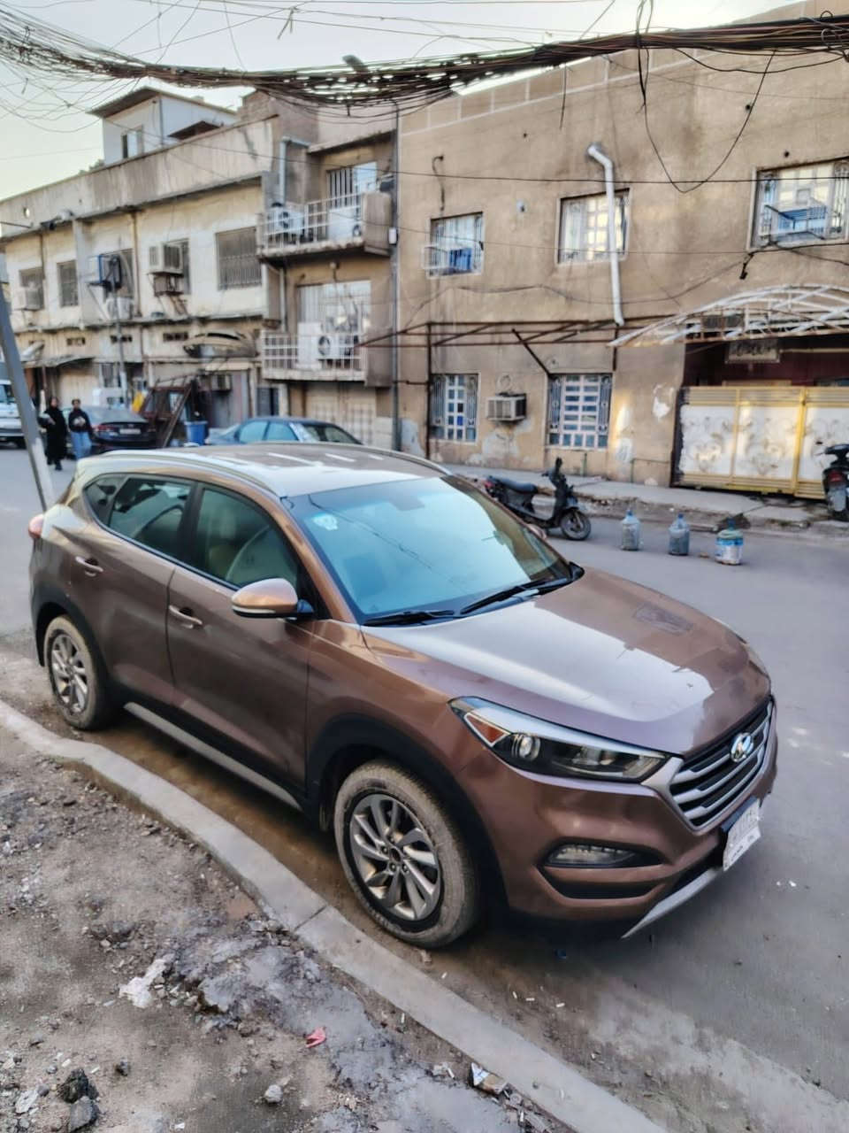 السلام عليكم
توسان 2017 وارد امريكي Eco AWD
محرك 1600 تيربو 
ماشيه 110 الف
اربع قطع بيهة 
 قوة 175 حصان
* عزم 265 نيوتن.متر
* دفع رباعي AWD
* جير DCT أوتوماتيك 7 سرعات (دبل كلج) 
تحكم من الدركسون بالصوت والهاتف والرحلات.
مثبت سرعة Cruise Control.
 شاشة وسطية مع كاميرا خلفية 
نظام بلوتوث.
 تكييف أوتوماتيك أحادي المنطقة.
أوضاع قيادة
جنوط ألمنيوم
السعر (150)


**إذا كنت صاحب هذا الإعلان وتريد حذفه لأي سبب، رجاءا أرسل رسالة إلى الدعم الفني**