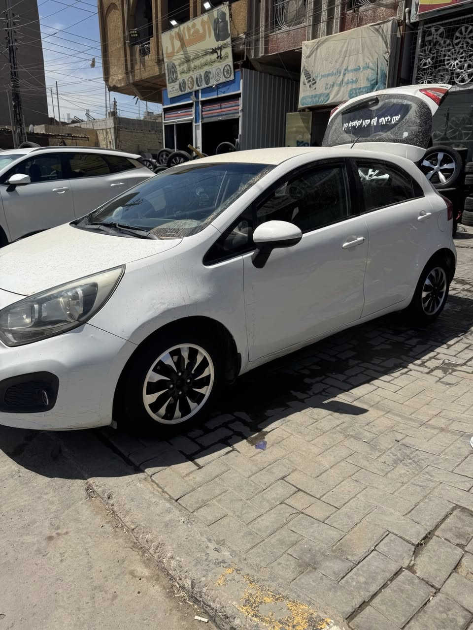للبيع كيا ريو2012خليجي محرك1600كير Atبيها صبغ ربع الباب الخلفي الخلف الراكب والجاملغ الأمامي عكس السائق السعر 86بي مجال جدا بسيط ***********واتساب وخط
