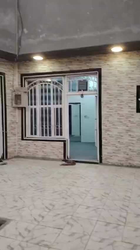 بسم الله الرحمن الرحيم
دار مساحة 200/م طابو زراعي سند 25 للبيع
 عنوان الحله حي البكرلي  خلف حسينية سلمان المحمدي 
 بناء حديث طابوق كونكريت مسلح 
للتفاصيل أكثر شاهد الفيديو
ليرغب الشراء أو للأستفسار اتصل على الرقم ***********
السعر  140 مليون بي مجال
