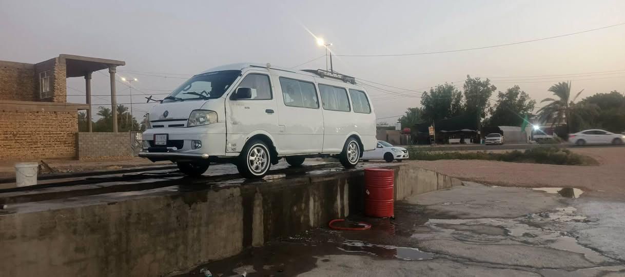 سلام عليكم سياره البيع ١٤راكب موديل 2005 محرك مسكر كير اكسل مكفول رقم بصره الماني سنويه 27 اربع شواصي كفاله دوشمه جديده الاستفسار ***********
