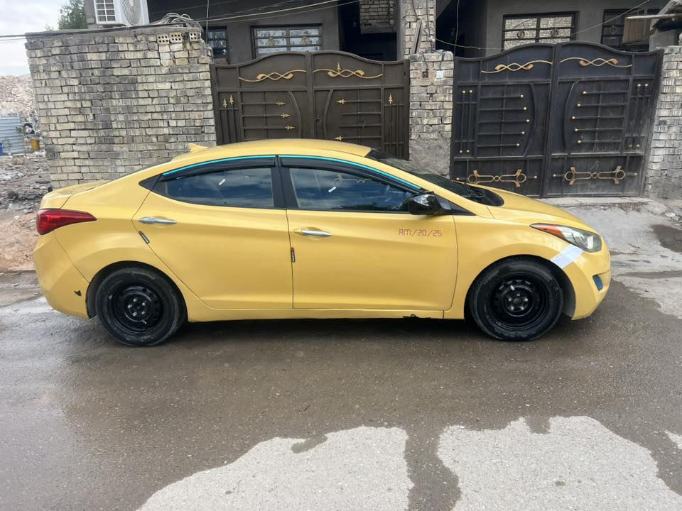 سلام عليكم النترا 2013 وارد امريكي  بس جاملغ خلف السايق مصلح علئ بارد مكينه وكير خير من الله التبريد عاطل صدر امامي خلفي جديد مكاني الامين الثانيه  رقمي *********** السعر 95  ورقه مجال قليل
