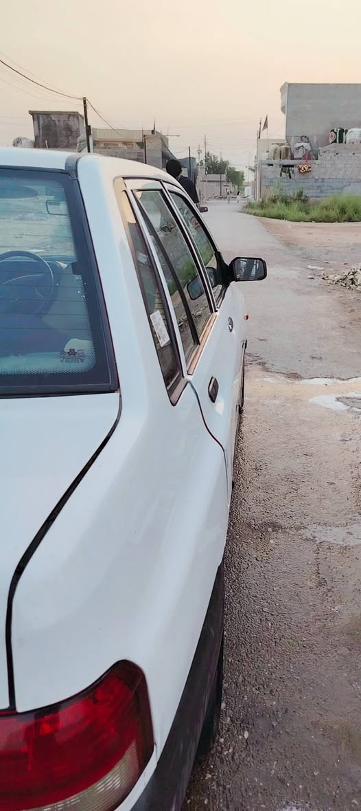 سلام عليكم  شباب سايبة موديل 2010 سيارة خير من الله بس بيهة شخط بل صفحة علا طول الصفحة  سيارة جديدة مكان السيارة تعاطع النهروان  السعر 38وبيهة مجال   التصال ***********.📞
