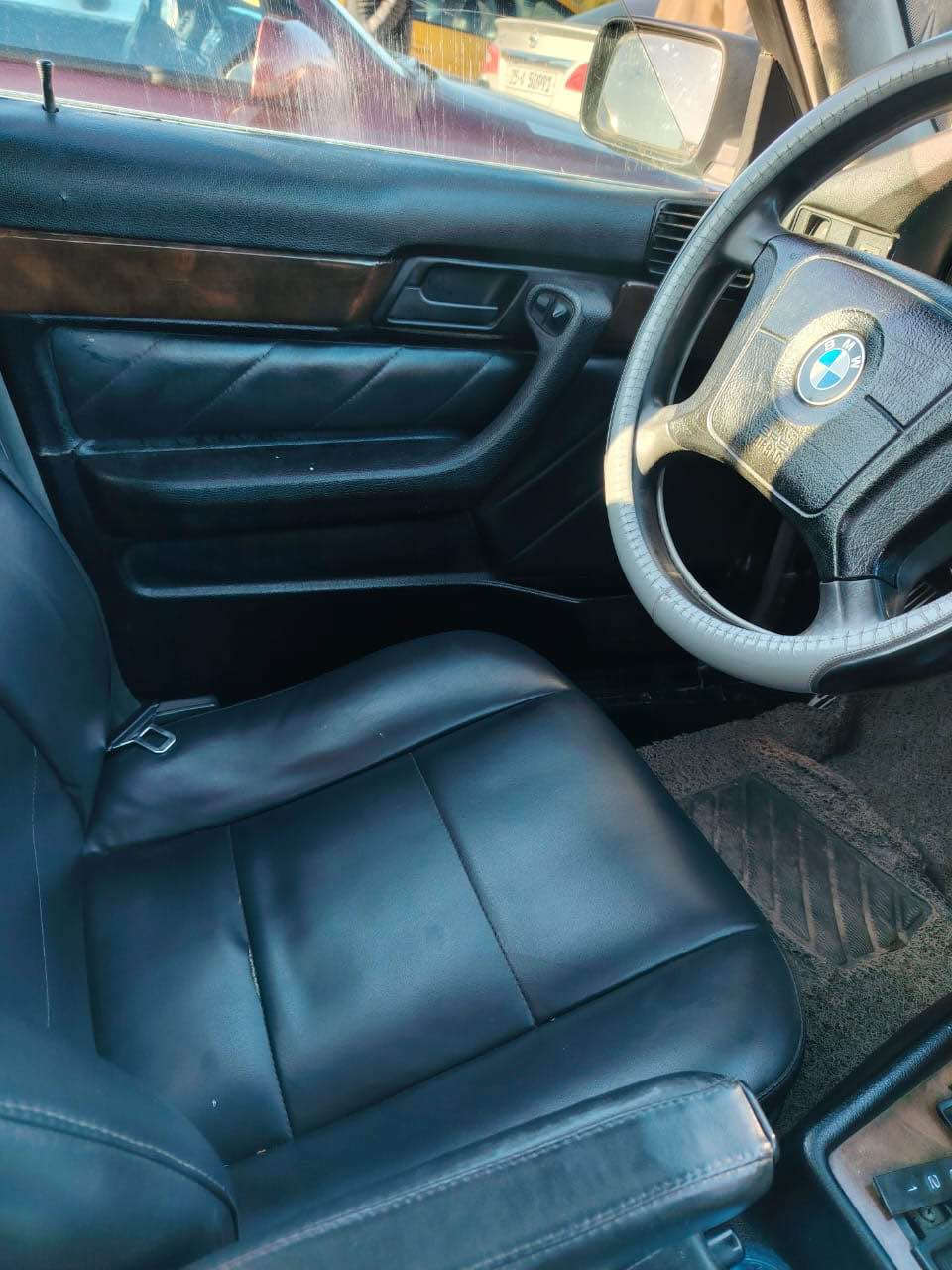 سلام عليكم BMW 525i
بلاد سياره بدون ضربه كلين وضع شركه
كير اوتو بلاد مكينه بلاد اكسل صدر اطارات
غرفه جلد بلاد فتحت سقف مواصفات نص
فول كير S ايكو عادي مانع انزلاق 
كهرباء شغاله منظومة زينون بيه تبريد تدفئة 
كولشي شغال سياره تراي ٢٤٠ شرط ليران 
سعر 88 بيه مجال رقم صاحب سياره *********** كركوك, العراق
