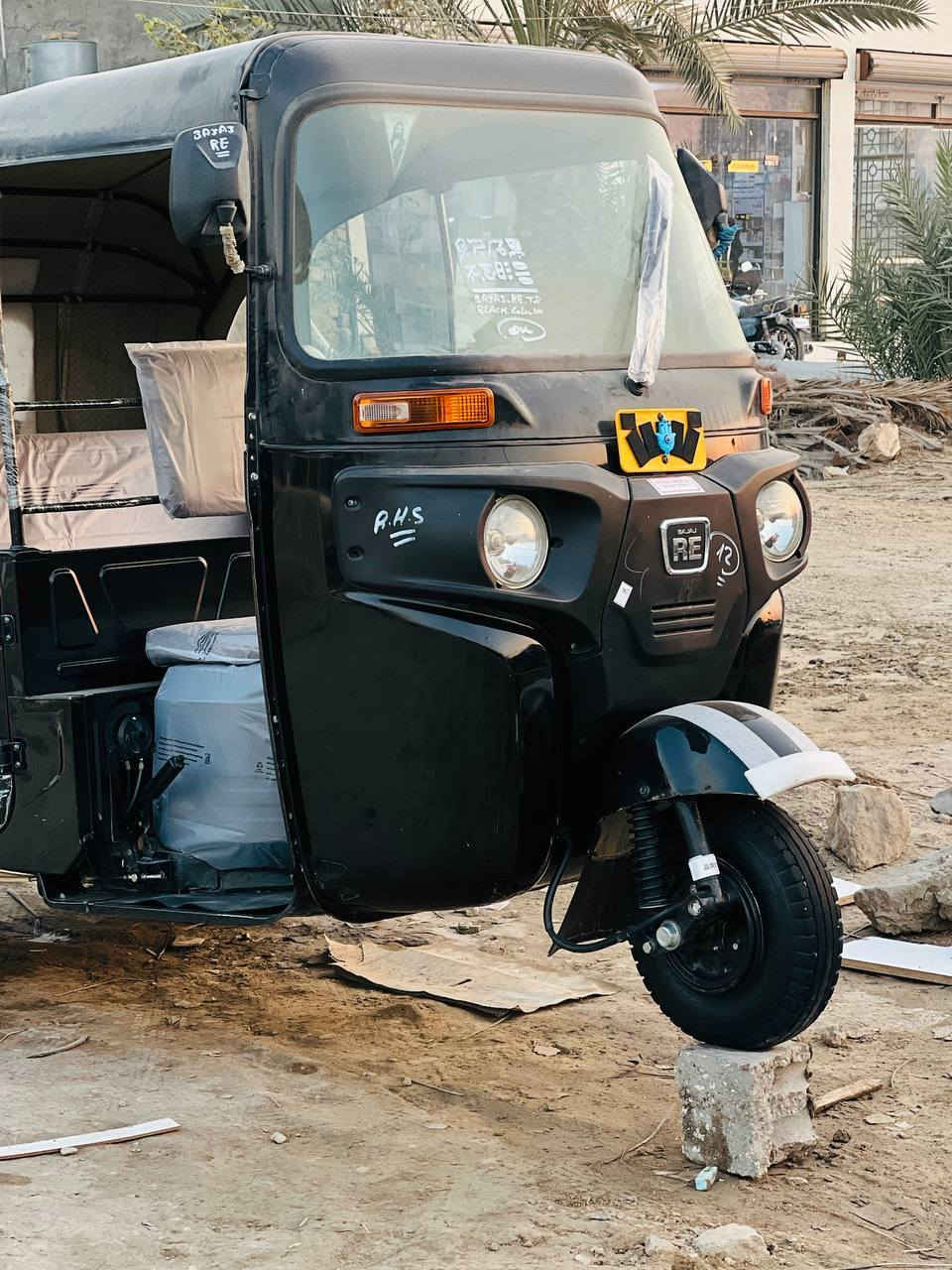 سلام عليكم تكتك للبيع مديل 23شهر 11
اوراق كفاله عامه مكان بابل 
***********
