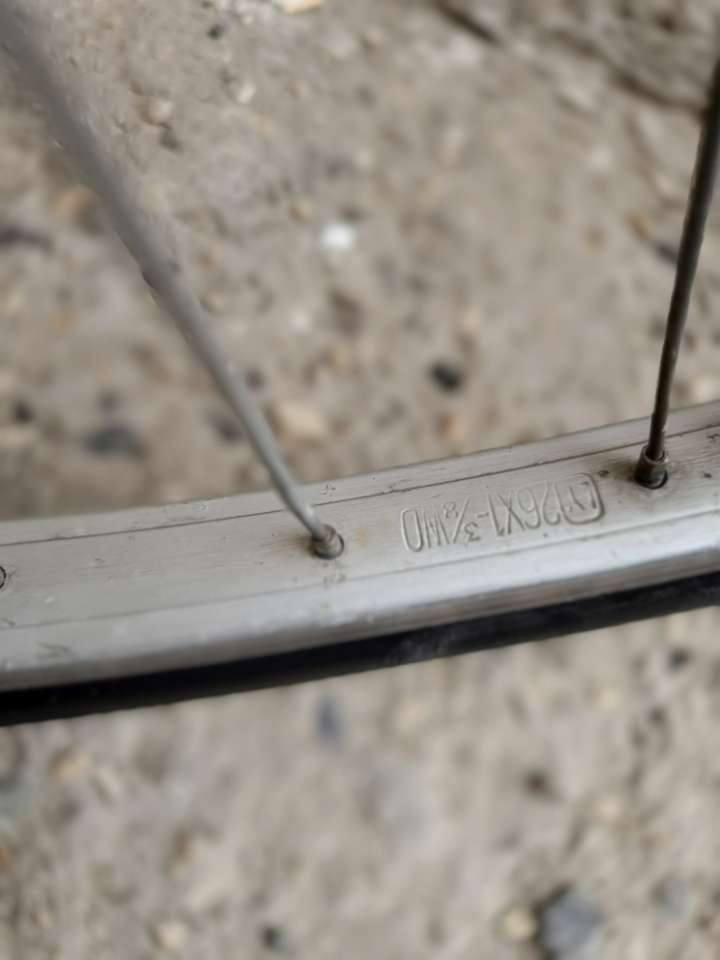 سلام عليكم باسكل بناتي البيع لون وردي سعر بدون غراض 75وبي مجال وبي جرده صغير واذا ويه الغراض ب100 الغراض 18فسفوره36كصبه وكوب شمسيه وشمسيه وست حمالات وكاسحه  وستان نص وب80بس الحمالات ووالفسفورات وطياريه ملاحضه الجاملغ الاصلي مكسور الوره وموجد والامامي كلسي مابي اطيك جاملغ جديد اسود وقطعه مصبوغه هو سكان


**إذا كنت صاحب هذا الإعلان وتريد حذفه لأي سبب، رجاءا أرسل رسالة إلى الدعم الفني**