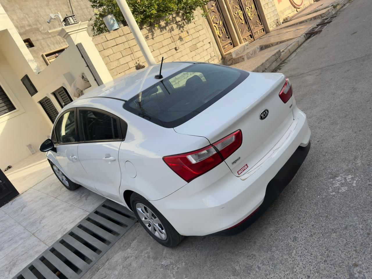 كيا ريو امريكي 
موديل ٢٠١٧ 
ماشيه ٩٠ الف 
صبغ باب وجاملغ بدون دواخل 
سياره جاهزه 
رقم هزه سنويه جديد
السعر ١١٠وبي مجال
مكلف بلنشر للستفسار اكثر اتصل علرقم 
***********
