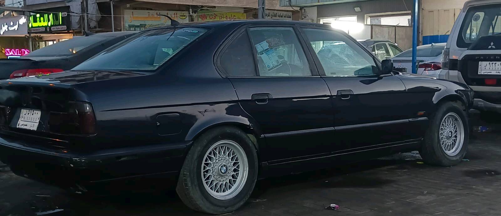 السلام عليكم بي ام موديل 1994سياره حلوه بس بيها نواقص بصيطه  سياره مكينه مسكر 525 كير اوتوماتيك   سياره حلوه رقم الانبار  عرضه 43و بيها مجال بصيط مروس اوبيع  ***********