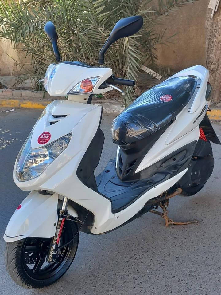 سلام عليكم
دراجه سكنس فحل  للبيع رمبه صارلها شهرين من نازله من الرمبه

سكليتر خطين دراجه شلعه معدل كهربائيات كلها شغاله جديده تايرات جديده اي نقص مابيهه

جيب فيتر وتعال افحص 

العنوان الزعفرانية  الاستفسار الاتصال على الرقم ***********
