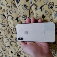ايفون اكس ماكس ذاكره256 بطاريه70 مامفتوح شرط للاستفسار/07800680790