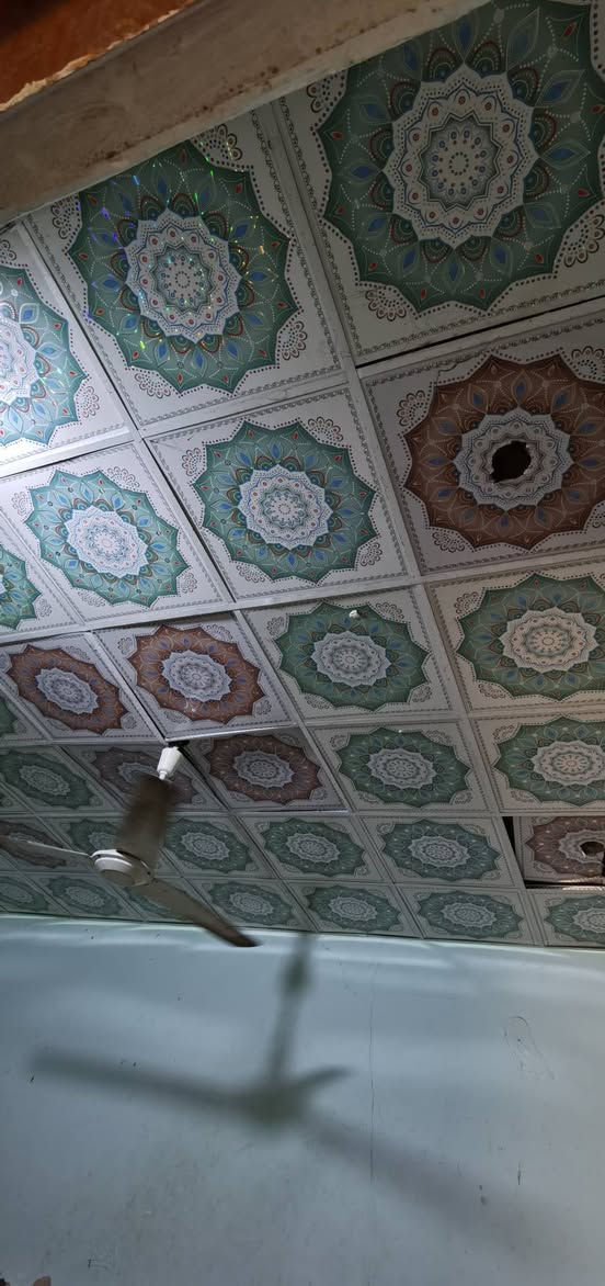 بيت للايجار بالغسل النزله الاولى يم مدرسه الكرفانات مساحته خمسين متر للاستفسار الاتصال على الرقم ***********
