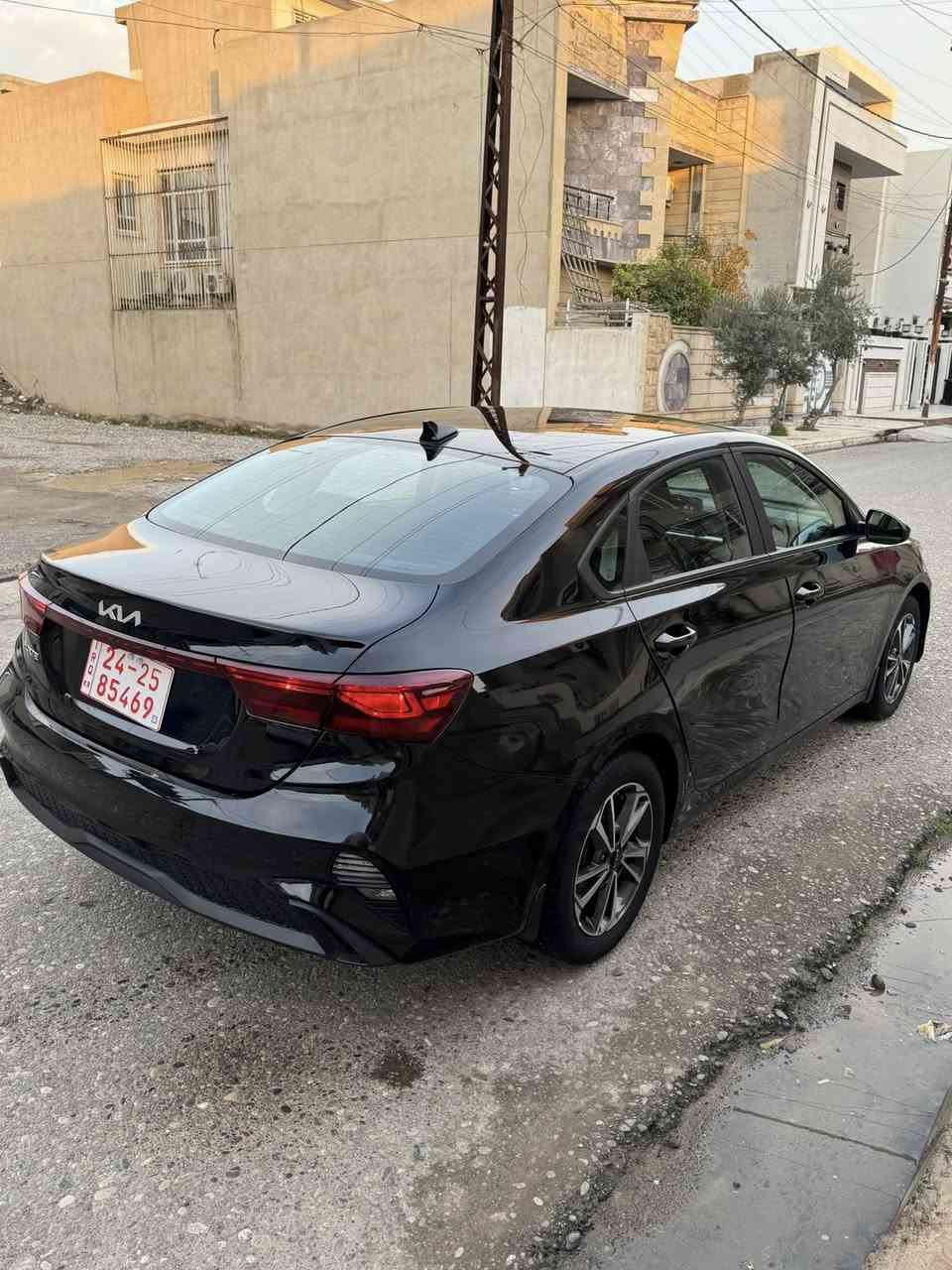 للبيع كيا فورتي 2024 فئةLx
السيارة كلش نظيفة صبغ چاملو النفر فقط نفسه الاصلي
بدون دواخل بدون ايرباك وبارد بسيط بأسفل باب النفر 
موضحة بصور الضرر 
ماشي12الف mi
مواصفات رادار امامي خلفي 
تحديد مسار قيادة ذاتيه وتوقف ذاتي 
مانع انزلاق و شاشة كبيرة تدعم كار بلي 
3 وضعيات قيادة
سيارة وضع شركة شرط
السيارة بدون رقم تترقم شمالي مدة 90 يوم عالترقيم السعر 153 $ ومجال بسيط للشراي


**إذا كنت صاحب هذا الإعلان وتريد حذفه لأي سبب، رجاءا أرسل رسالة إلى الدعم الفني**