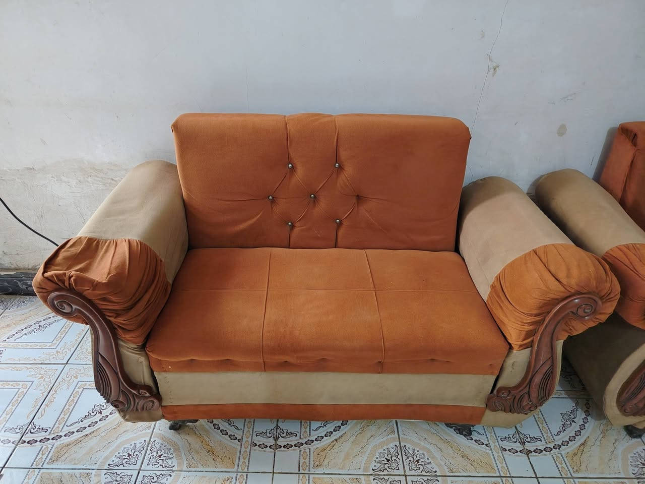 السلام عليكم
 تخم مستخدم مرتب ونضيف ٥ قطع للبيع


**إذا كنت صاحب هذا الإعلان وتريد حذفه لأي سبب، رجاءا أرسل رسالة إلى الدعم الفني**