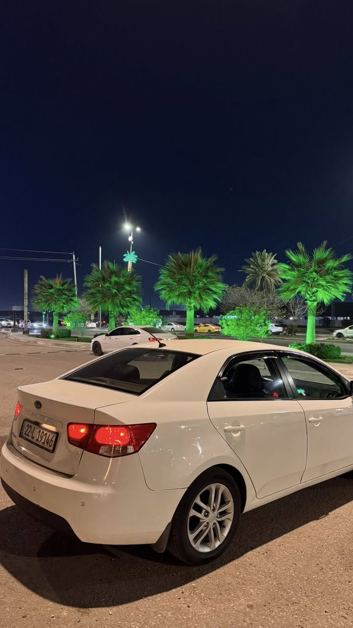 سيراتو 2011
خليجي 1600 دوش
رقم اربيل دولي جديد
بيها باب السايق مصبوغ والورا بارد 
ماشية. 169
 اشاير بالمري + شفط 
مكان السيارة كربلاء 
السعر 103
***********
