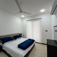 � شقق مؤثثة للإيجار – الكرادة 🏠 ✅ غرفتان نوم ✅ صالة مريحة ✅ مطبخ متكام...