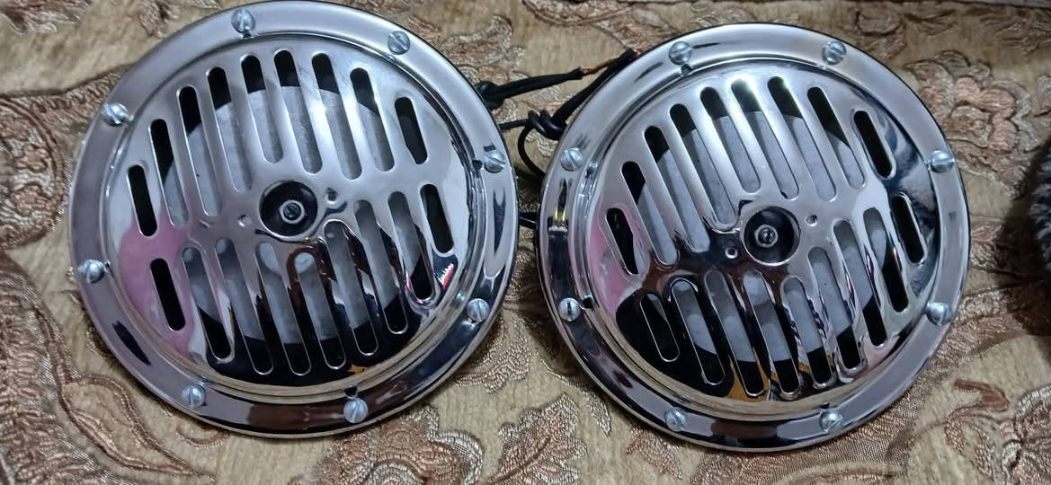 جنح ابو الكنر مطرز اقراص مختمه٢ب٥ شبابيك نيكل دكه ونعومه فول لبالك مال مزامط رايدهن٢٠٠ مكاني بغداد الحريه ***********
