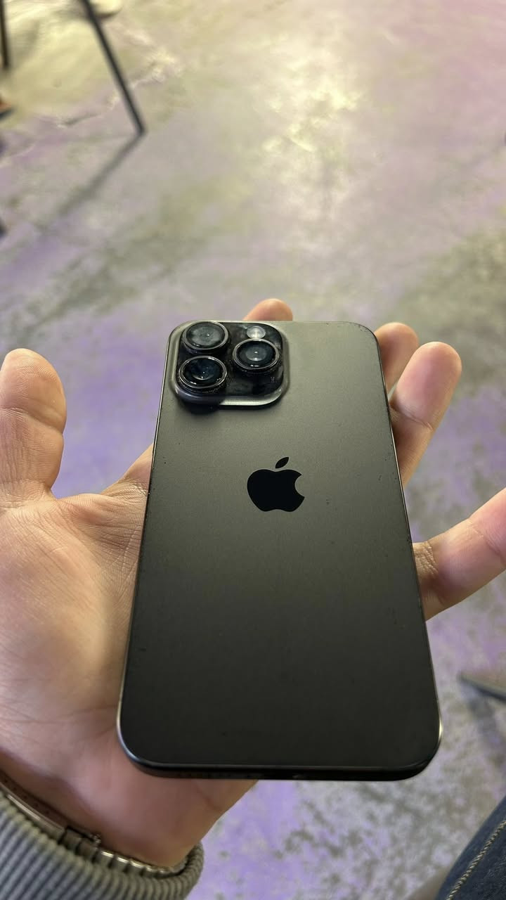 السلام عليكم
ايفون 15 بروماكس ذاكره 256  بطاريه 86 لون النيلي المميز  جهاز نضيف كلش  ممبدل بي شي وتر بروف عل حاسبه كله نورمال 

مكاني بغداد حي الجامعه 

السعر مليون و25 وبي مجال بسيط للتواصل

واتساب فقط***********.
