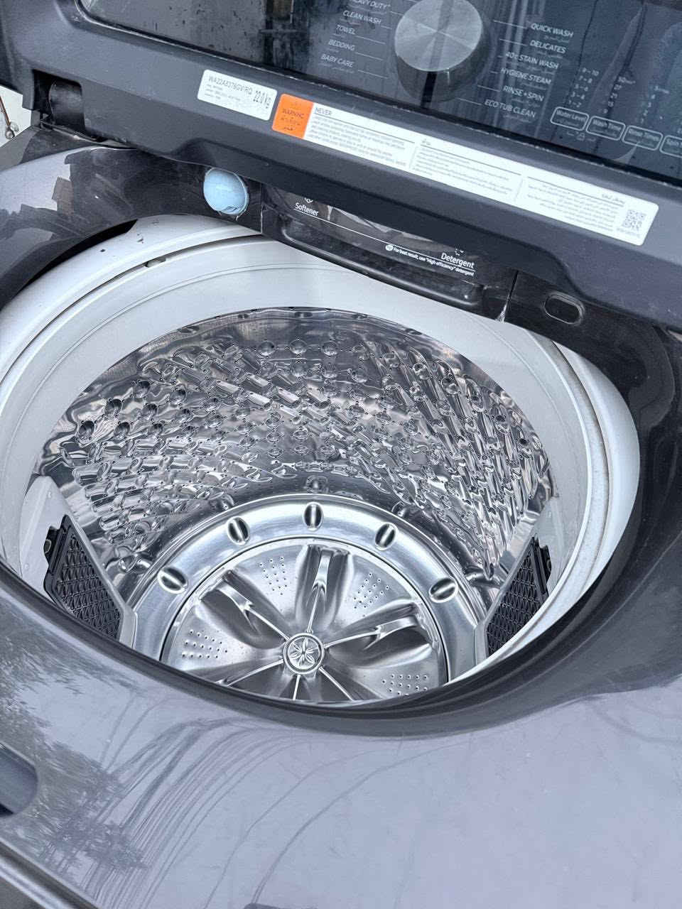 السلام عليكم، للبيع غسالة سامسونج فتحة علوية (Top Load) استعمال نظيف جداً وبحالة ممتازة وشغالة 100٪ بدون أي عيوب أو مشاكل.٢٢كيلو


**إذا كنت صاحب هذا الإعلان وتريد حذفه لأي سبب، رجاءا أرسل رسالة إلى الدعم الفني**