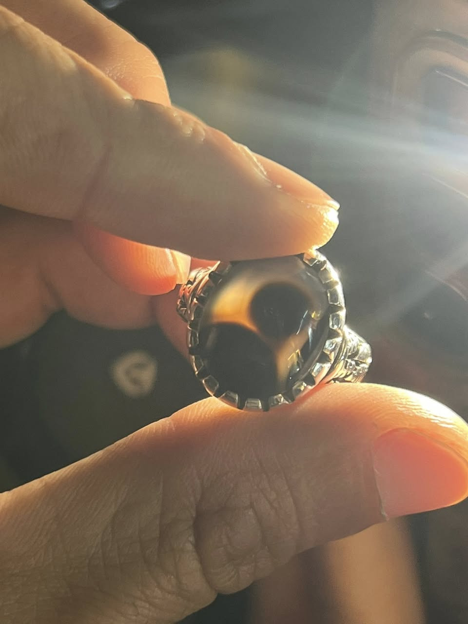 الزِّينَةُ بِحُسْنِ الصَّوَابِ لَا بِحُسْنِ الثِّيَابِ
علي ابن أبي طالب

بغداد الحبيبيه 

لا يوجد توصيل 

***********
