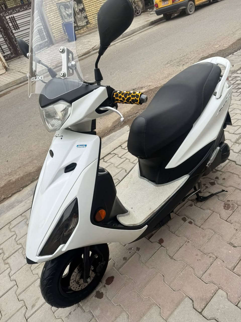 سلام عليكم دراجه الكزز زت دراجه نضيفه كلش وكفاله عامه برقي ما مفتوح بيهه بكان دراجه بغداد جسر دياله القديم لاستفسار تصال ت رقم ***********
