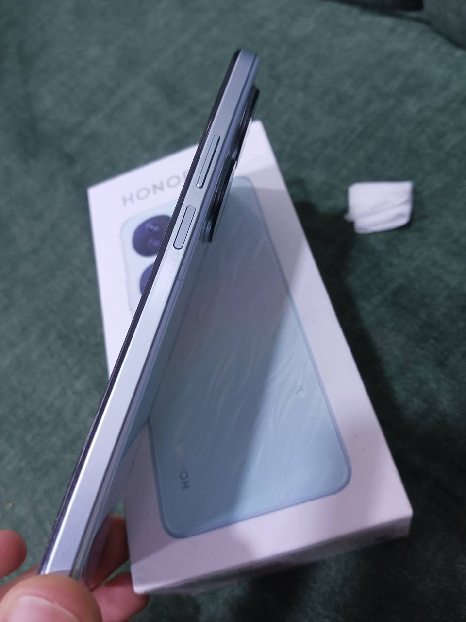 متاح جهاز  HONOR X7b للبيع
256 كيكه رام 6 جهاز نضيف استعمال قليل الشاشه بيها كسر مثل ما موضح بل صوره كامره 108MB سعر 90 وبي مجال للاستفسار الاتصال على الرقم *********** او ع خاص موجود
